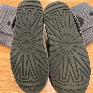 UGG Women's Classic Cardy